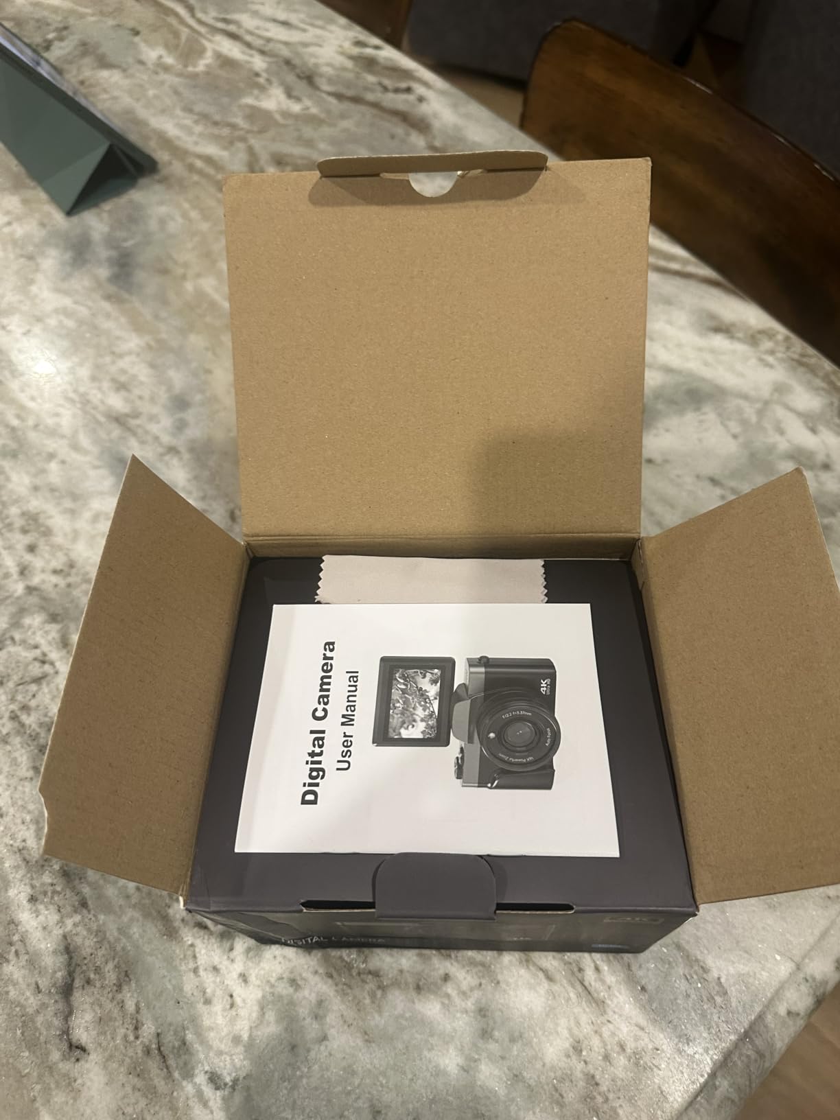 4K Digital Camera WiFi 180° Flip Screen Autofocus 64MP 16X Zoom, Black customer photo 2