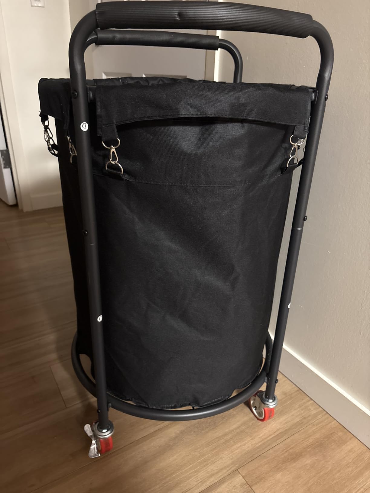 FAVOOSTY 470L Heavy Duty Commercial Laundry Cart with Wheels,Industrial Rolling Laundry Hamper, Extra Large Laundry Basket, Metal Frame for Hotel/Hospital/Home, 440lbs (Black) customer photo 2