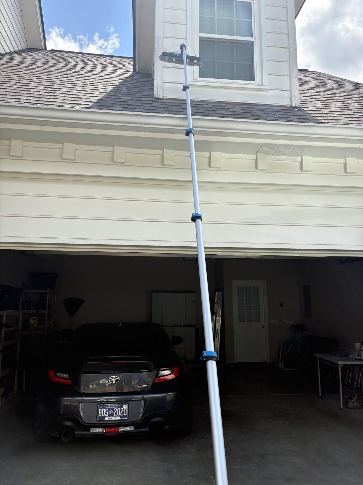 IGAD Solar Panel and Window Cleaning Kit with 18ft Extendable Pole, 2 Water Fed Brushes, 33ft Hose, Blue, 16 Inches, Nylon, Aluminum customer photo 1