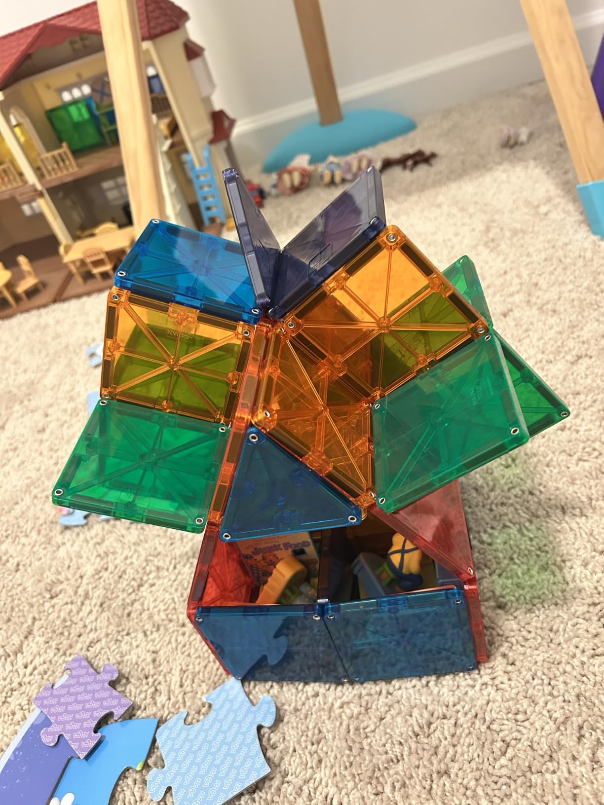 MAGNA-TILES Classic 100-Piece Magnetic Construction Set, The Original Magnetic Building Brand customer photo 2