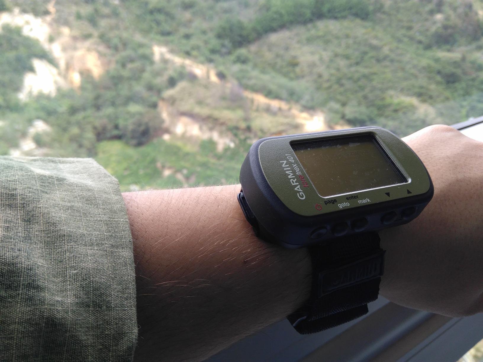 Garmin Foretrex 401 Waterproof Hiking GPS customer photo 1