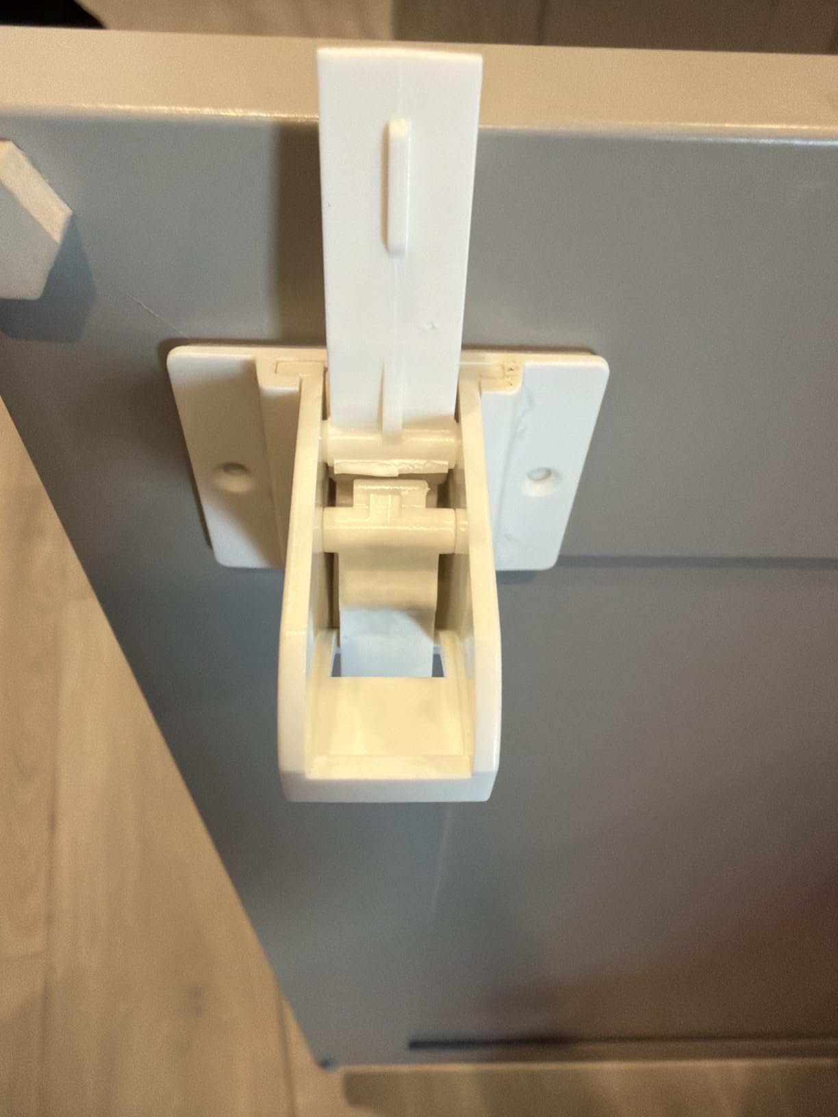 Vmaisi Adhesive Magnetic Cabinet Locks (12 Locks and 2 Keys) customer photo 1