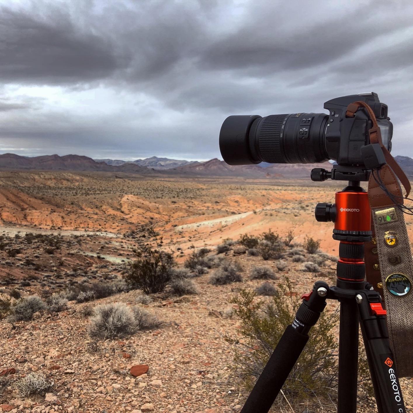 GEEKOTO Carbon Fiber Camera Tripod with 1/4