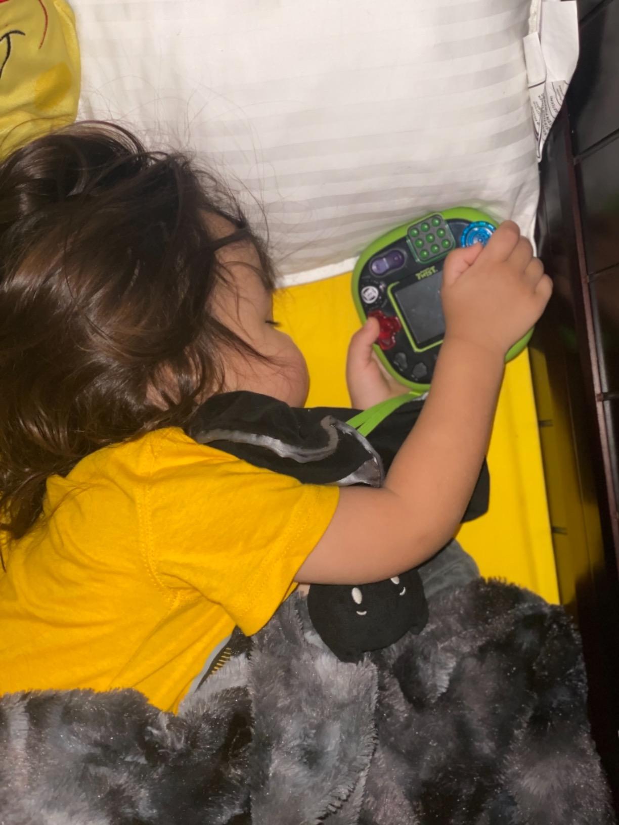 LeapFrog Rockit Twist Handheld Learning Game System, Purple customer photo 2