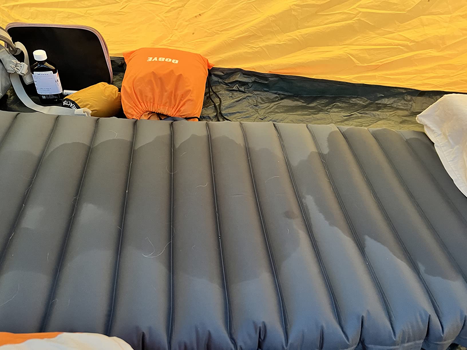 ZOOOBELIVES Inflatable Camping Sleeping Pad, 4-Inch Thick Full Air Support, No Bottoming Out for Side Sleepers, Camping & Backpacking Mattress with Built-in Foot Pump, Durable & Compact – Airlive2000 customer photo 1