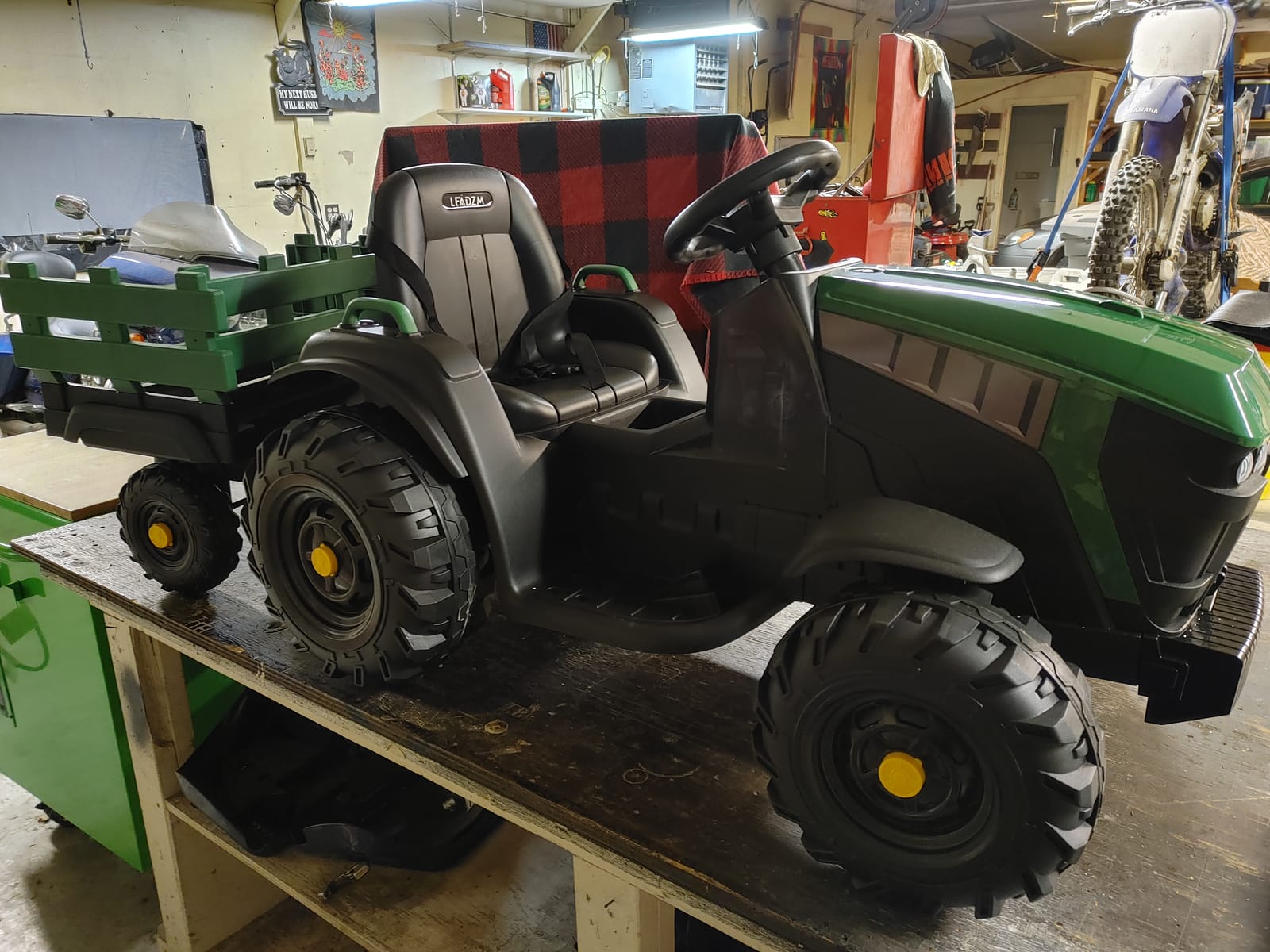JOYMOR Ride on Tractor with Remote Control, 25W Motors Electric Tractor with Trailer for Toddler, 12V Battery Powered Ride on car Toy for Boys and Girls customer photo 2