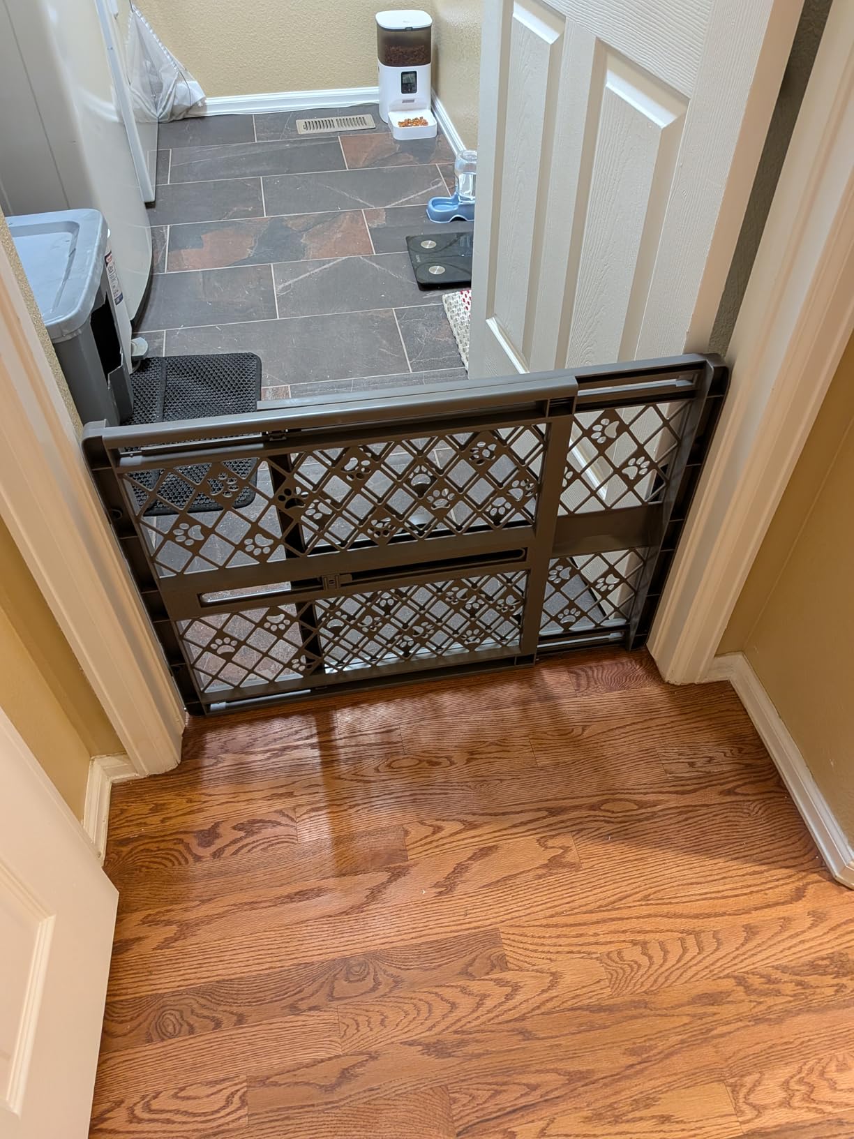 MYPET Paws Portable Pet Gate: 26-40