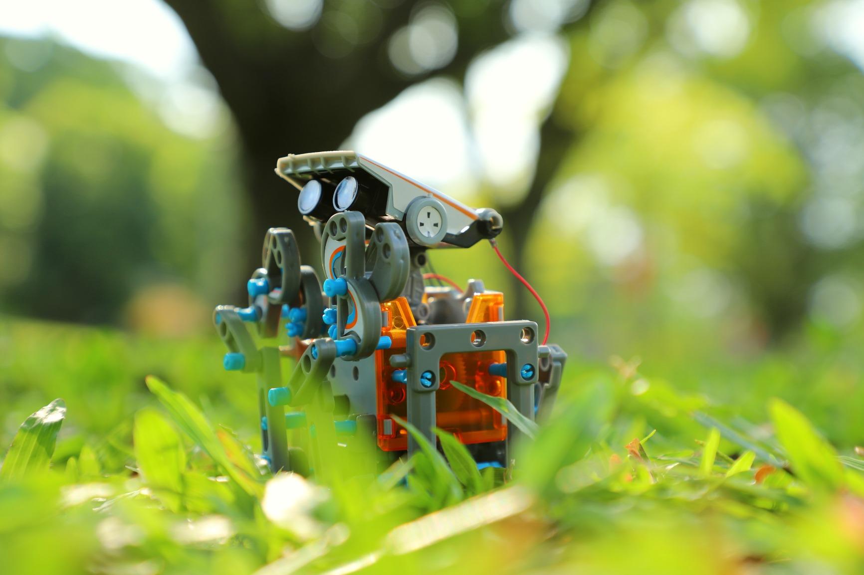 Lucky Doug 12-in-1 STEM Solar Robot Kit Toys Gifts for 8 9 10 11 12 13 Year Old Kids Boys Girls, Robot Building Education Science STEM Project Toys Kit Gifts for Kids Boys, Solar Powered by The Sun customer photo 2