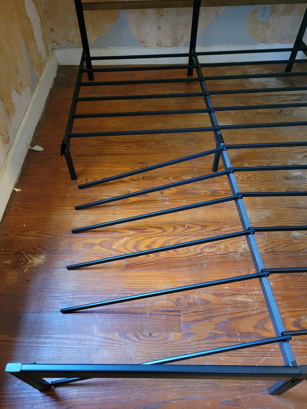 Zinus Kai Bamboo and Metal Platform Bed Frame, Sturdy Steel Frame, Twin customer photo 1