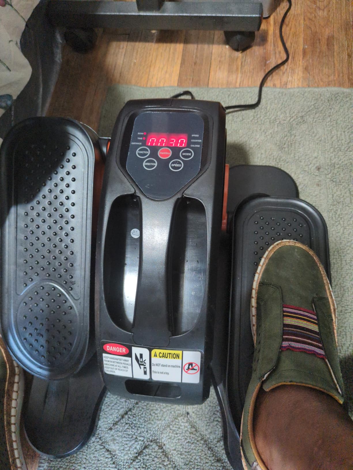 GUGTTR Under Desk Elliptical Machine, Electric Leg Exerciser for Seniors customer photo 1