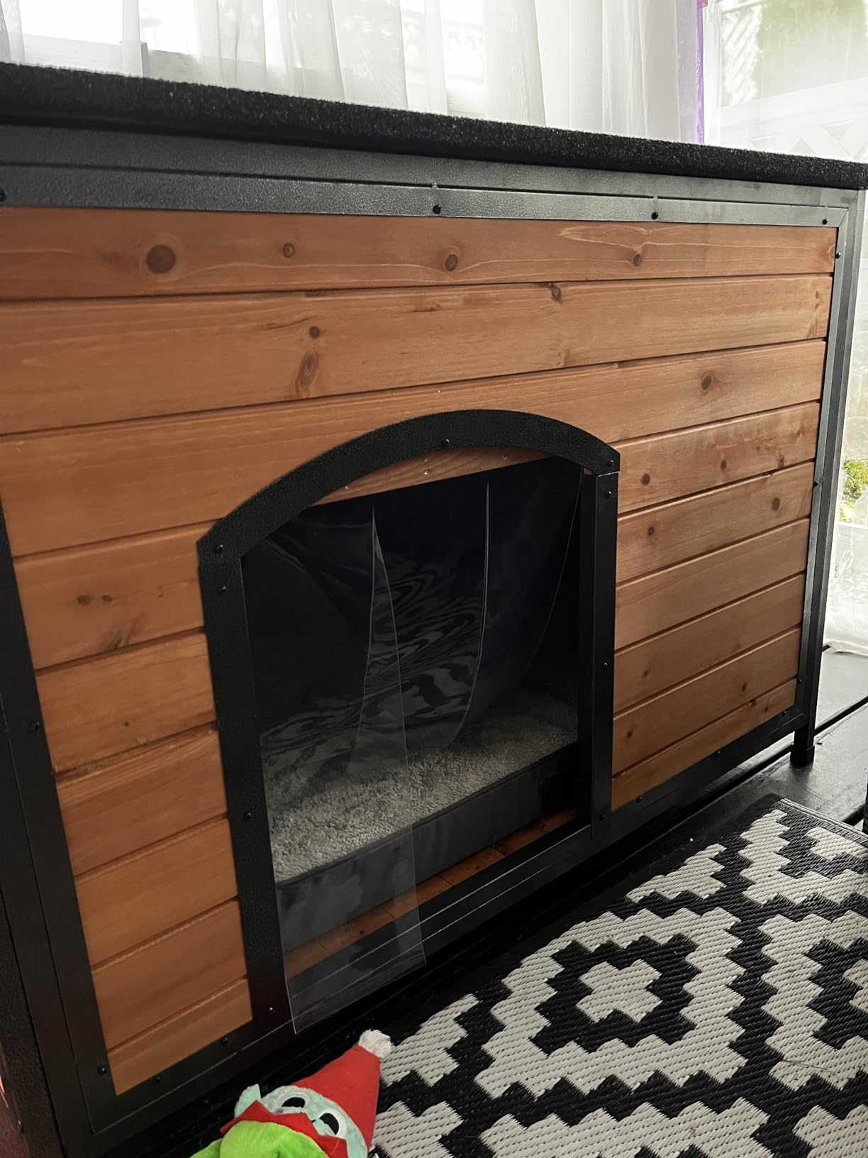 Outdoor Insulated Wooden Dog House Weatherproof Chew Resistant Metal Frame customer photo 1