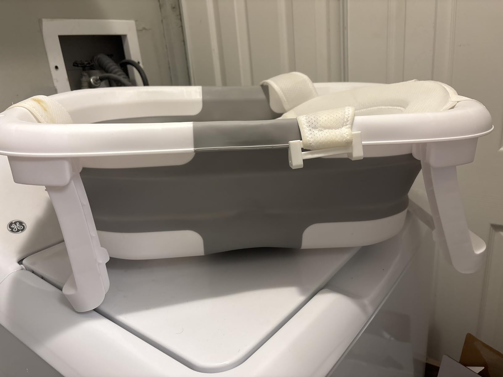 AVIDOR Baby Bathtub,Collapsible Bathtub for Newborn to Toddler,Durable Essential Infant Bath Tub,Portable Travel Baby Tub with Soft Cushion,No-Slip Hanging and Detachable(Grey) customer photo 1