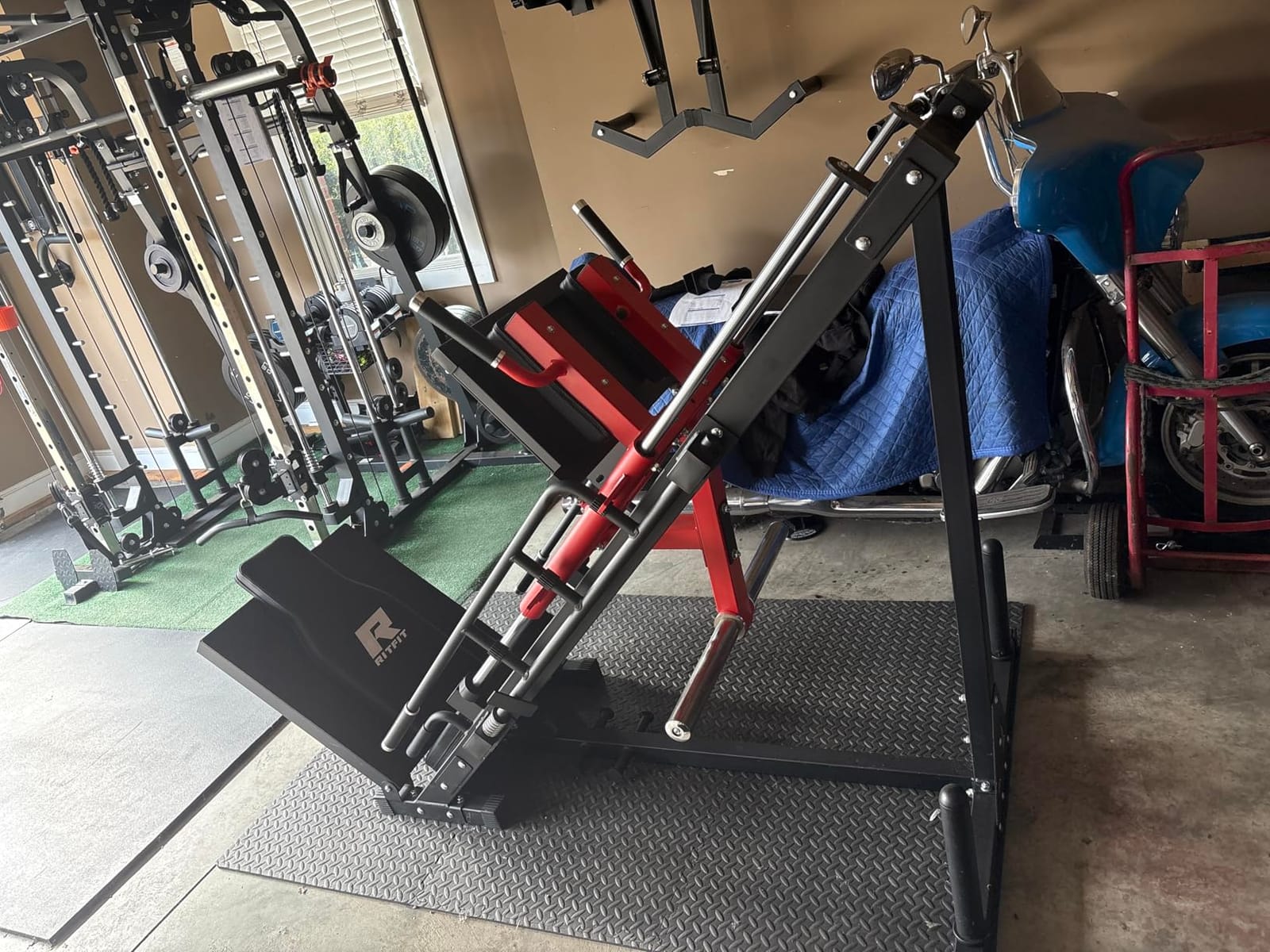 RitFit Leg Press Hack Squat Machine with Linear Bearing, 1200LB Capacity customer photo 2