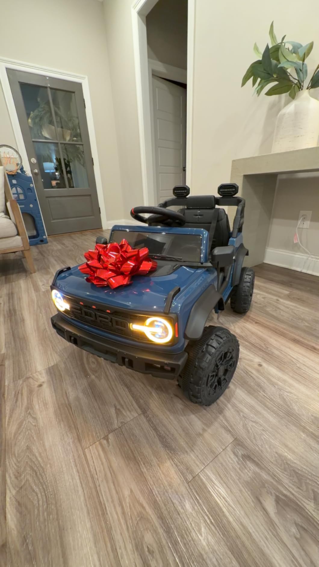 12V Licensed Ford Bronco Raptor Ride on Car for Kids, Battery Powered Electric Car for Toddlers w/Remote Control, Spring Suspension, Seat Belt, Bluetooth, Horn, LED Lights, Radio (Black) customer photo 2