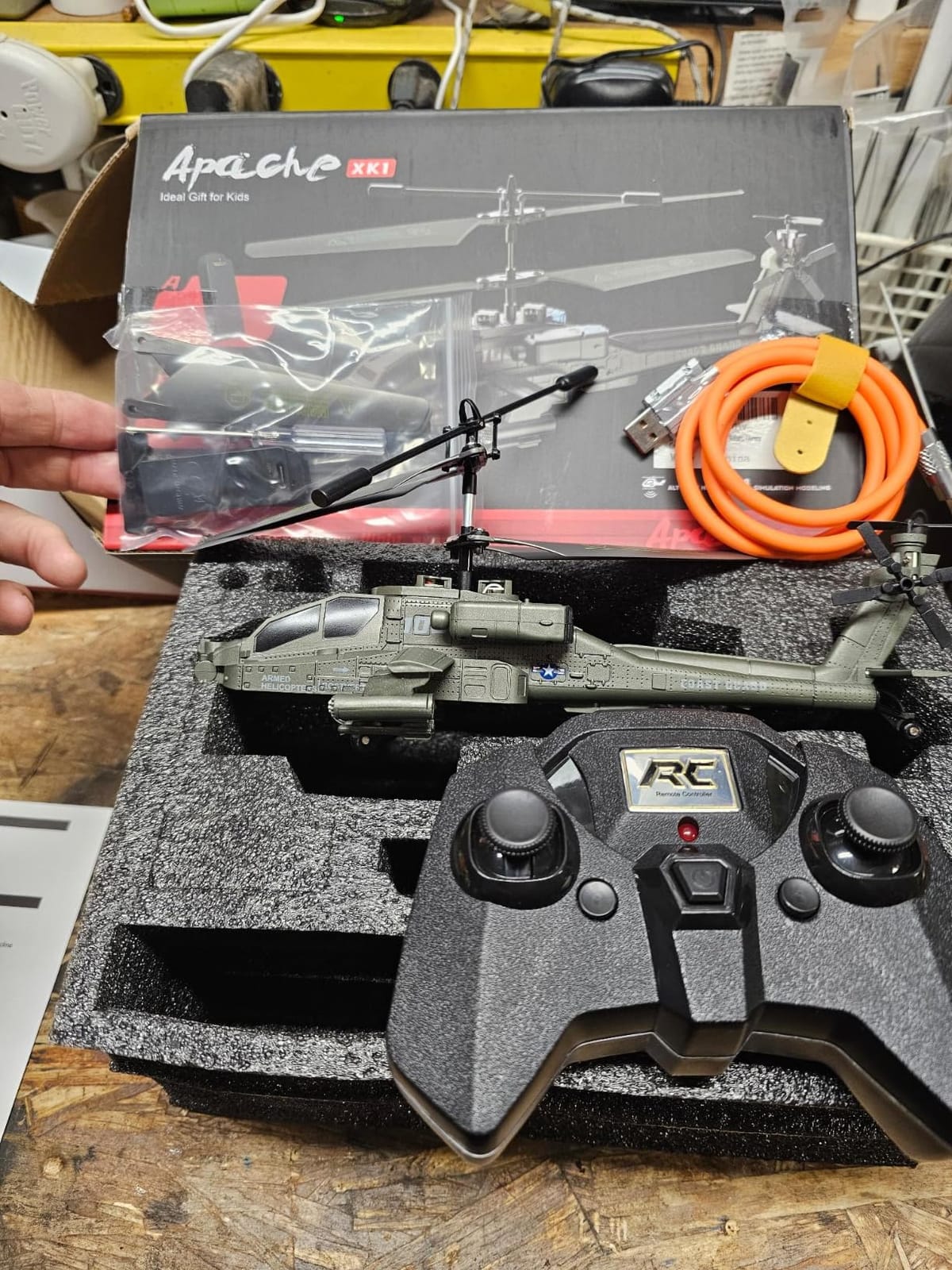 XIKOTEC RC Helicopter, Remote Control Helicopter Toy for Kids (Silvery) customer photo 2