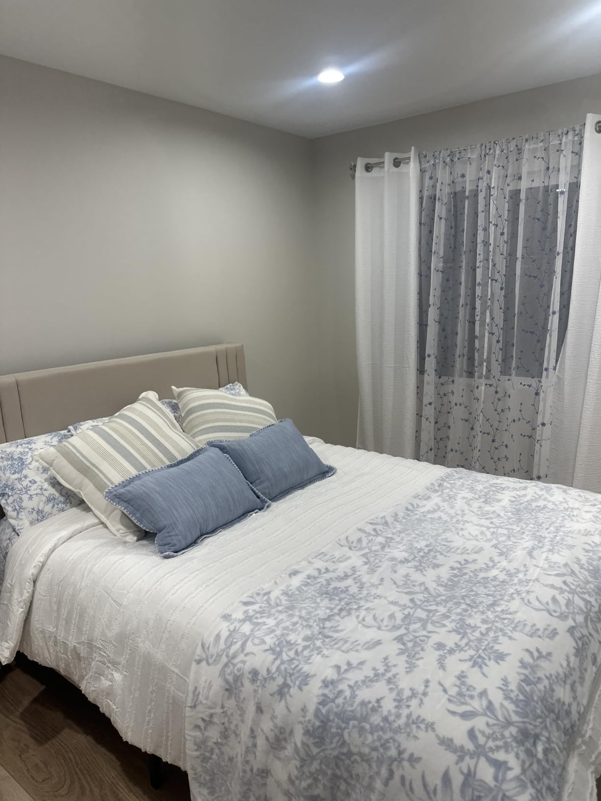 Gizoon King Bed Frame with Wingback Headboard, Upholstered Platform Bed customer photo 1