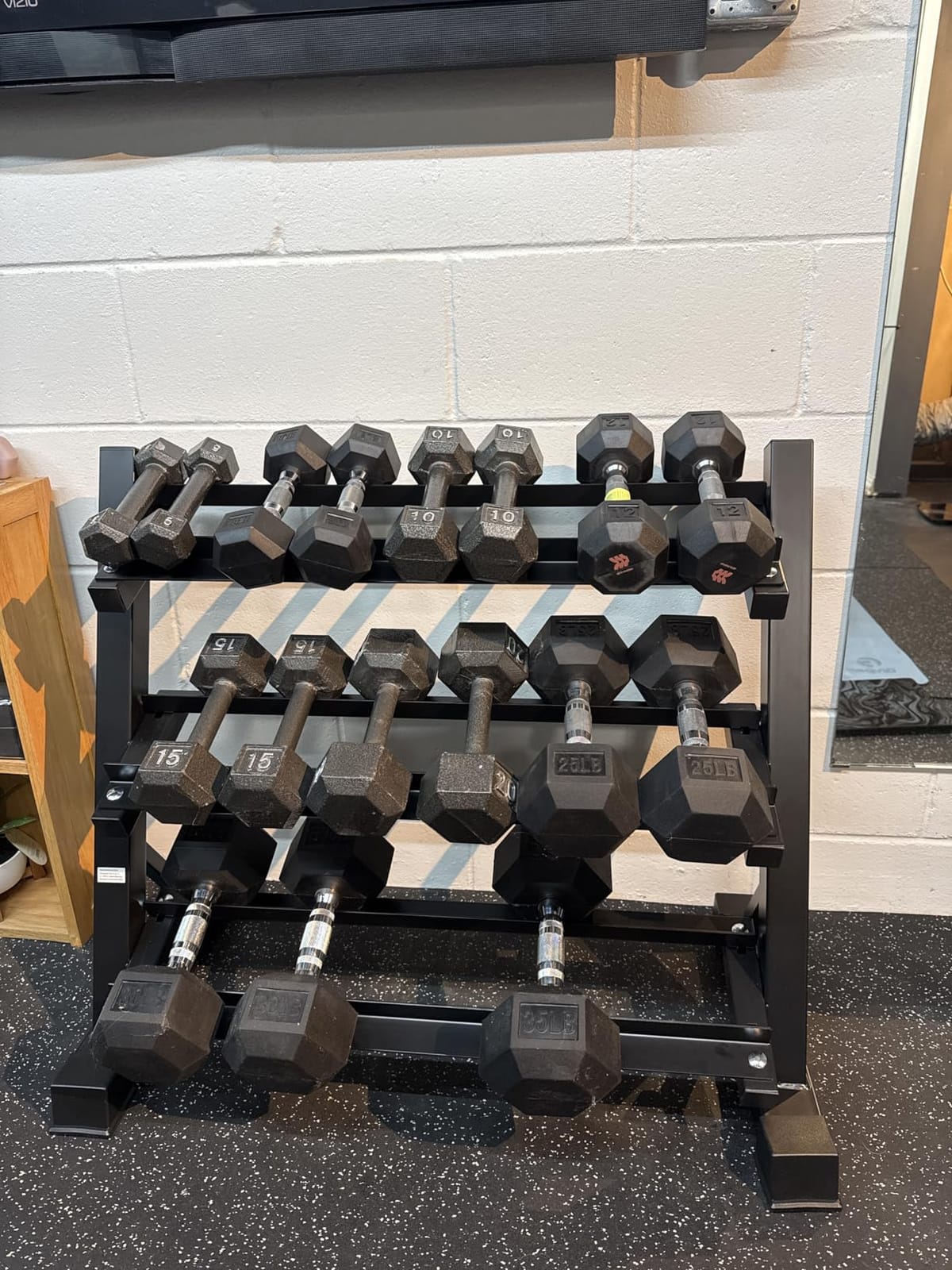 Amazon Basics 3-Tier Adjustable Dumbbell Weight Rack, Sturdy Steel Stand Only, Black customer photo 1
