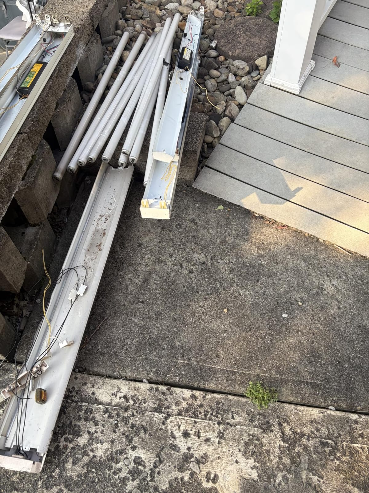 Barrina T8 LED Shop Lights 4FT, 40W 5500LM 5000K, High Output, 2 Packs customer photo 2