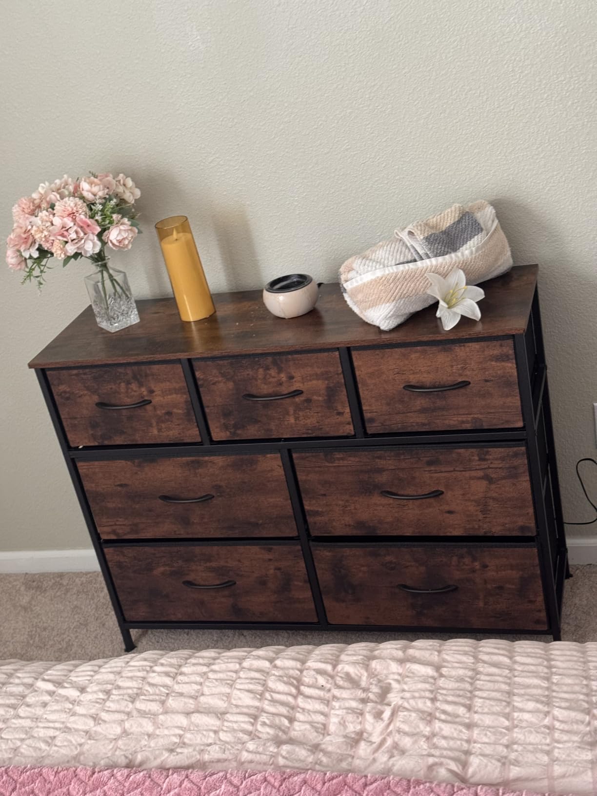 SONGMICS Dresser for Bedroom, Tall Dresser with 6 Fabric Drawers customer photo 2