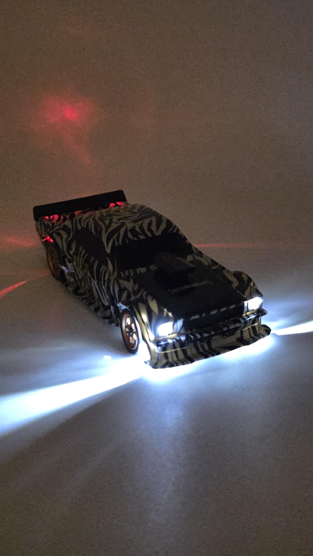 [2026 Upgrade 1/43 Mini RC Drift Car with Gyroscope, 4WD RTR customer photo 2