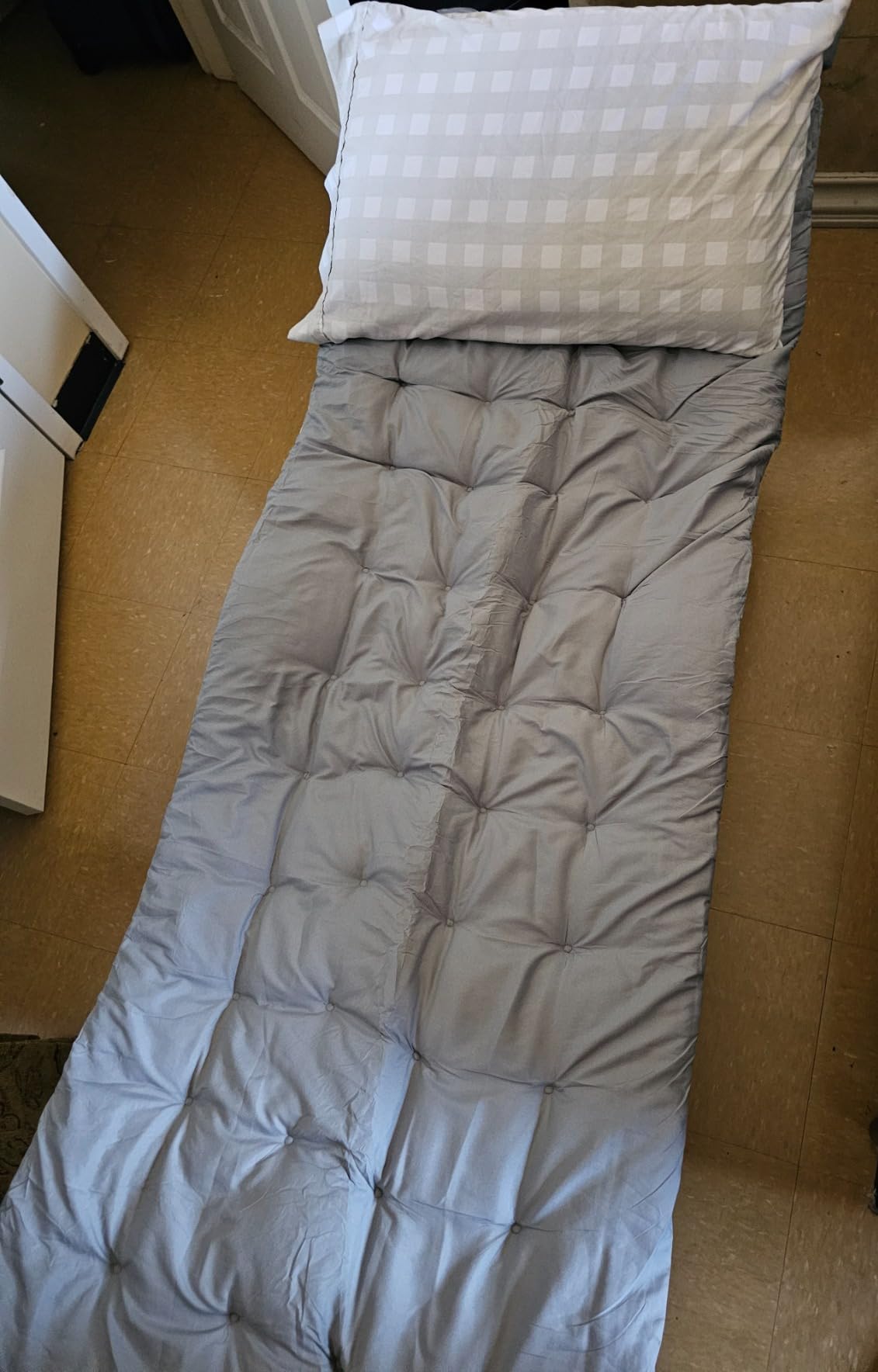 Suteck Camping Cot, Folding Camp Bed for Adults with Soft Thicker Cushion customer photo 1