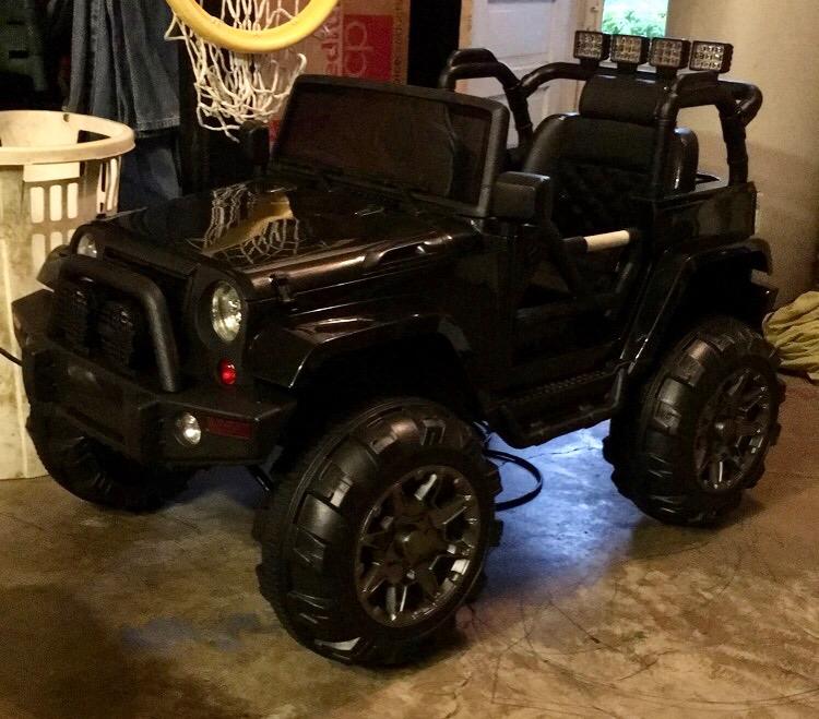 Best Choice Products 12V Kids Ride On Truck Car w/Remote Control, Electric Ride On Car for Toddlers 3-5, Battery Powered Ride On Toy w/LED Lights, 4-Wheel Suspension, Safety Harness - Jet Black customer photo 1