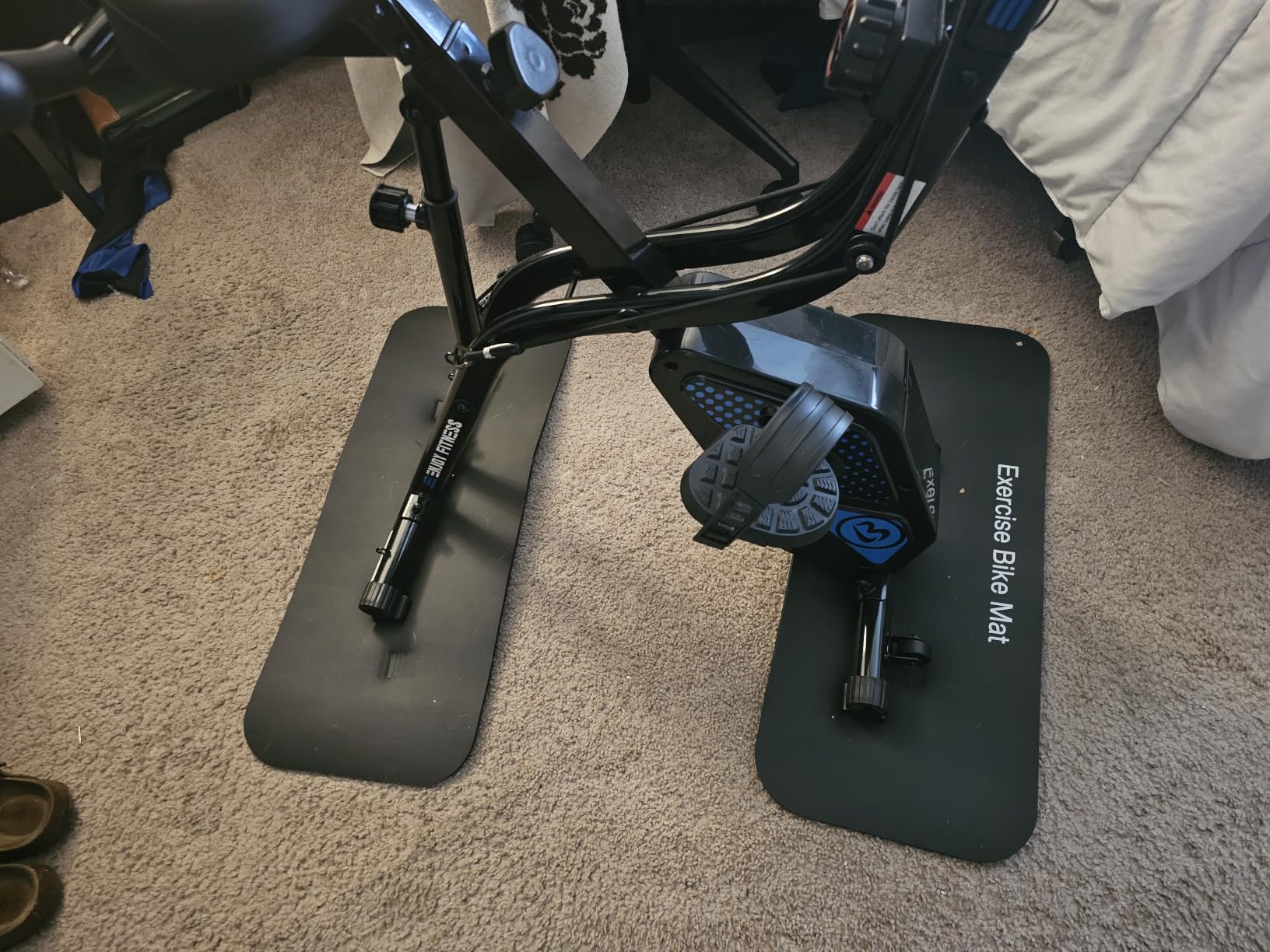pooboo Folding Magnetic X‑Bike, Upright Exercise Bike for Home Gym customer photo 2